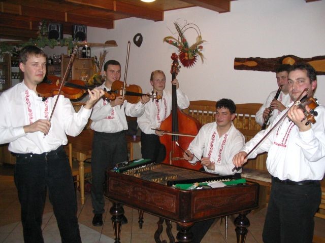 Nejlepší idylka je ve sklepě u&nbsp;vínka