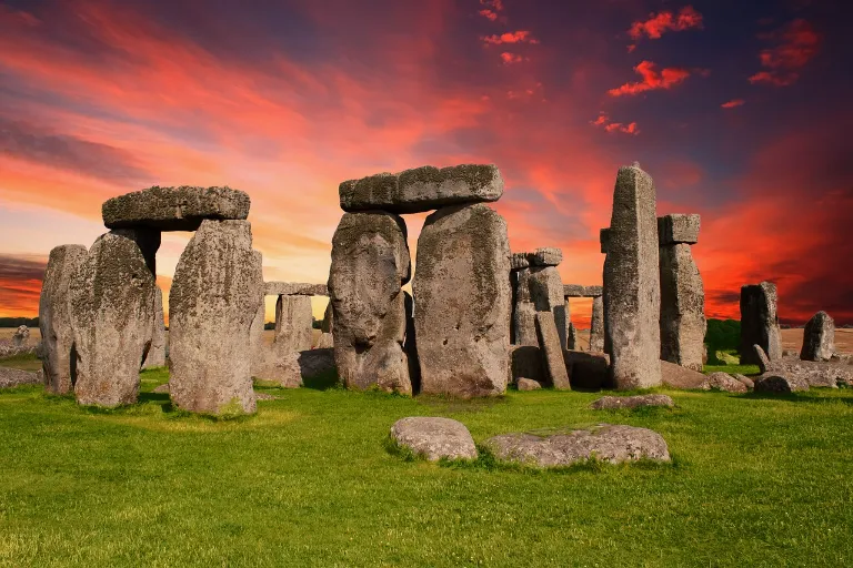 Český Stonehenge: Navštivte tajemné menhiry a&nbsp;kamenné kruhy