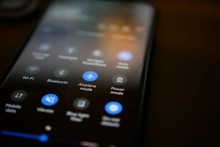 Letový režim na telefonu: Kdy a&nbsp;z&nbsp;jakého důvodu ho zapnout?