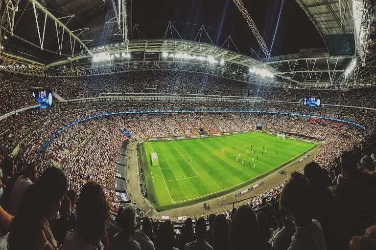 Největší stadiony na světě: TOP 6 stadionů na světě i&nbsp;v&nbsp;Česku