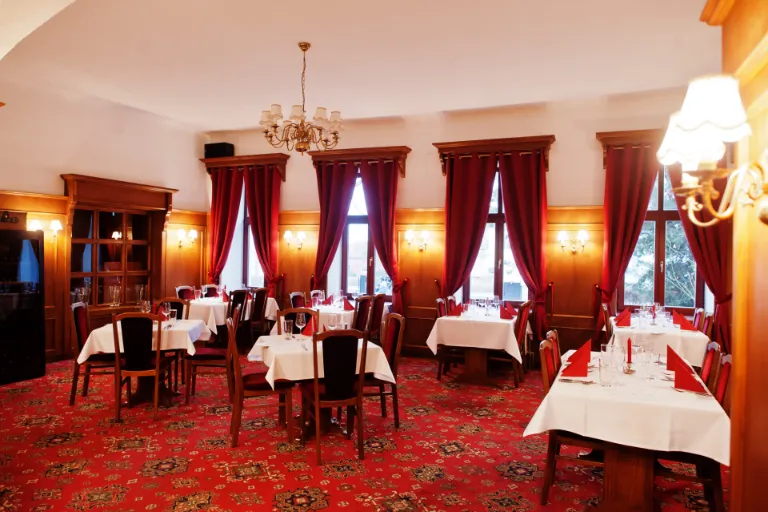 Podzimní relax s&nbsp;vůní pečené husy ve francouzském stylu? Jedině v&nbsp;hotelu Drnholec!